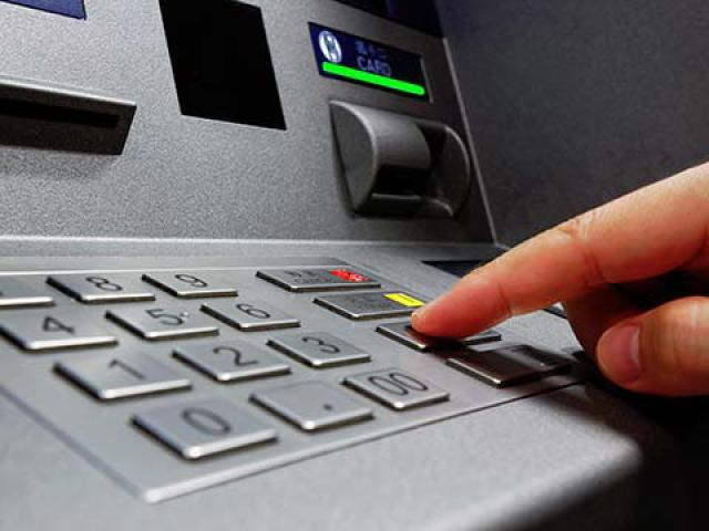  Bu bankın bütün bankomatları fəaliyyətini dondurdu 