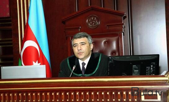  İnam Kərimov hakim kimi and içdi - Foto  