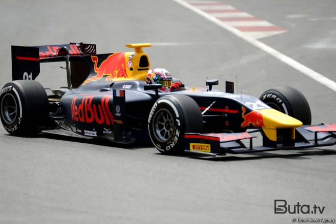  Bakıda “Formula 2”nin əsas yarışı başladı  