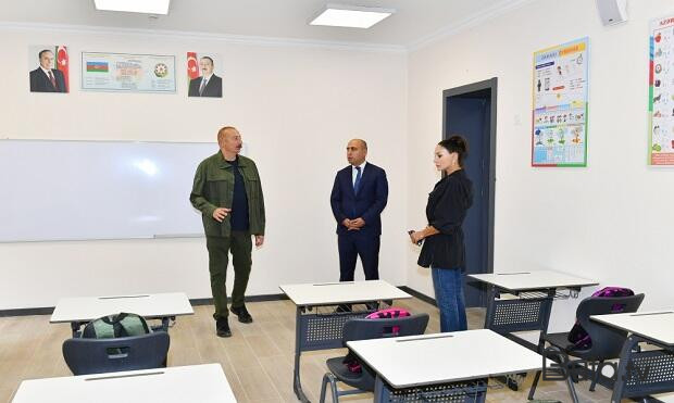  Laçında 2 nömrəli məktəb istifadəyə verildi - Foto  