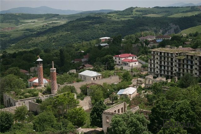  İrəvanda təhdid olunan türk bloger Qarabağda - Video  