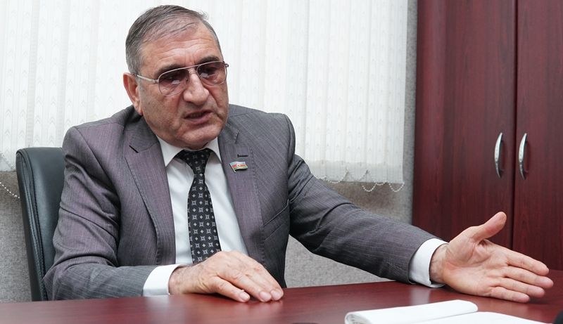  Deputat şəhidi məhkəməyə verən “Azercell”ə səsləndi: “Hərəkətiniz ikrah doğurur, borcu ödəməyə hazıram! ” 