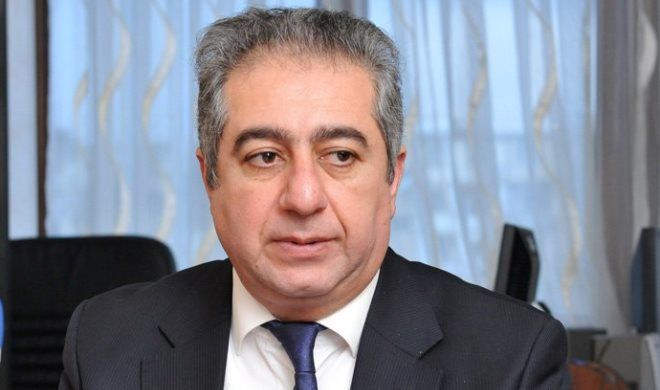  Qubad İbadoğlu partiyasını buraxdı  