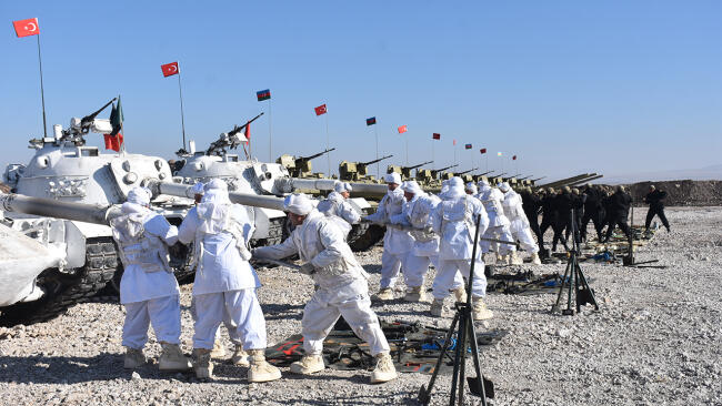  Hərbçilərimizin Türkiyədəki təlimindən möhtəşəm görüntülər 