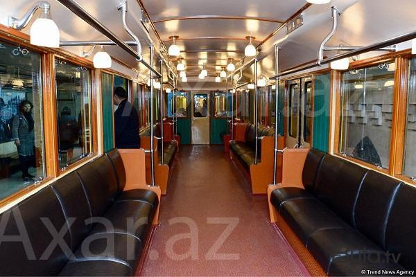  Metroda retro vaqonlar nümayiş etdirilir  