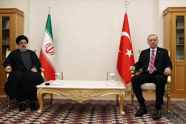  Ərdoğanla Rəisi görüşdü  