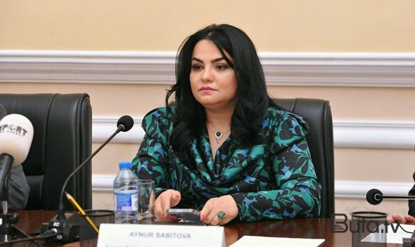  Prezident Aynur Sabitovanı təltif etdi  