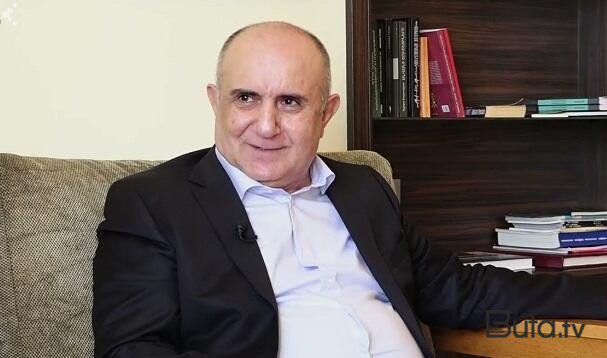  Babayan Paşinyanın deputatları ilə deyib-gülür – Foto  