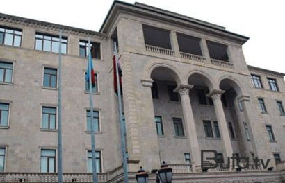  MN növbəti brifinq keçirir - Canlı  