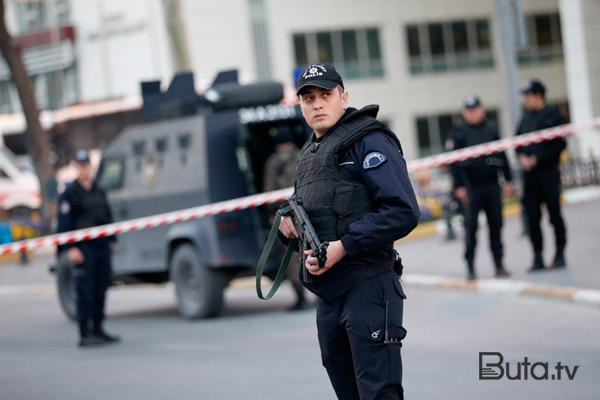  İstanbulda silahlı hücum: ölən var  
