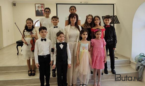  “Musiqi çələngi” adlı sinif konserti keçirildi - Foto  