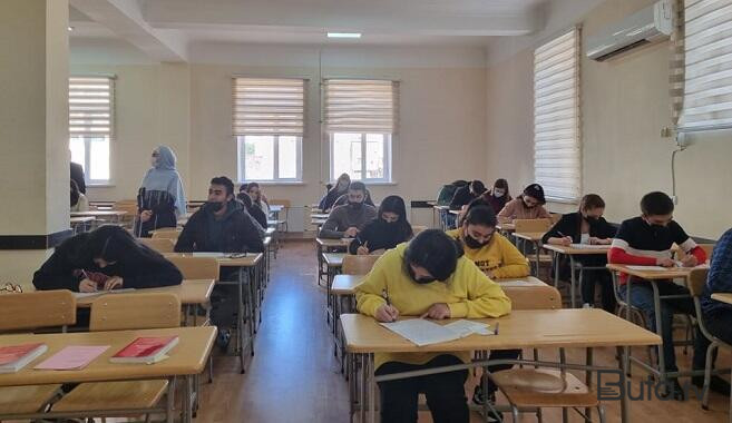  Bakıda tələbələr saqqala görə dərsə buraxılmadı - Foto  