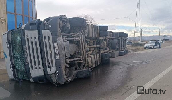  Tovuzda TIR aşdı - Foto  