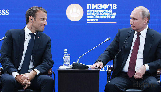  Makron Putinin “arxa bağçasına” bayraq sancdı  