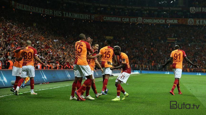  Bu futbolçu 