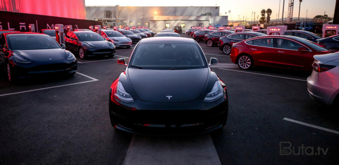  “Tesla” Çində 1.6 milyon avtomobilini geri çağıracaq  