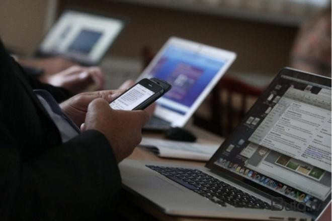  Dünya tarixinin ən çox satılan mobil telefonu - Siyahı  