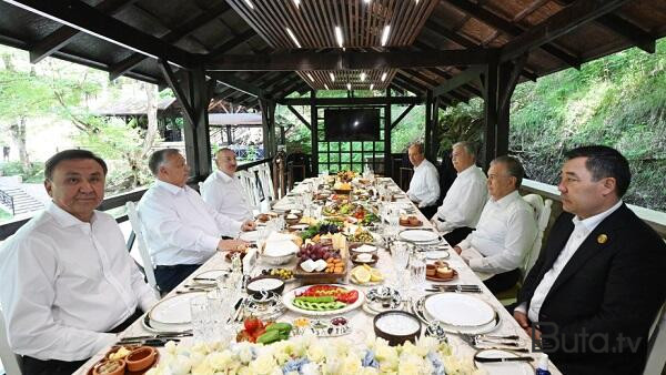  İlham Əliyev TDT liderlərinə ziyafət verdi - Foto  