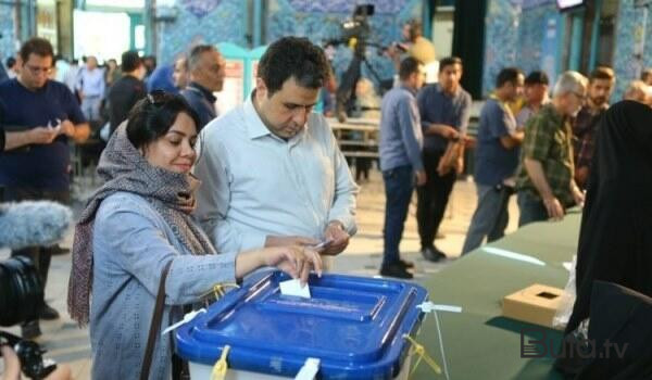  İranda ilk dəfə səslərin sayılması canlı yayımlanır - Canlı  