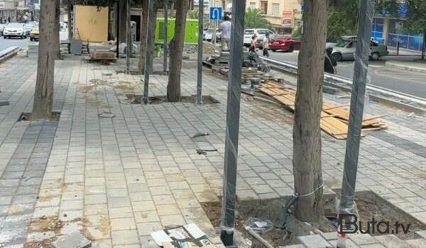  Bakıda qanunsuz quraşdırılan metal konstruksiyalar söküldü  