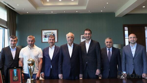  “Qarabağ”ın fəxri prezidenti klubu ziyarət etdi - Foto  