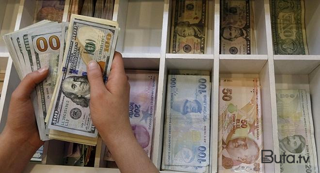  Türkiyədə ilk: lirə antirekordu yenilədi  