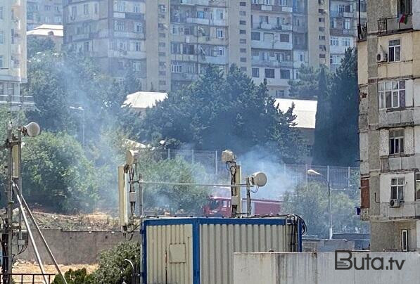  Bakıda binanın həyətində generator partladı - Video  