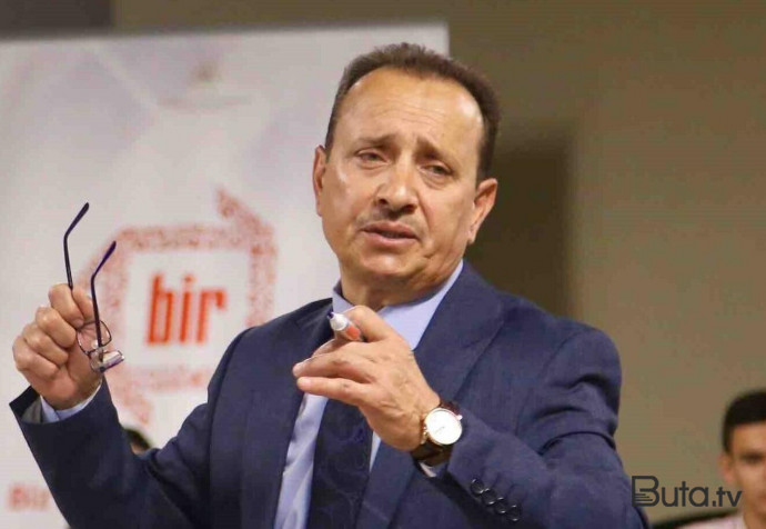  Bütün qazancını təhsilə verən kişi...  