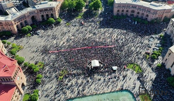  Tavuş etirazçıları İrəvanda mitinqə başladı  