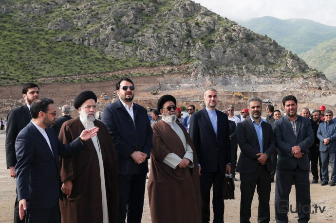  Helikopterdə olan Təbriz imamı əlaqəyə çıxdı: Sağdır!  
