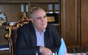 Bakı memarlığına Çoban İsfəndiyarın vurduğu b(t)əzəklər