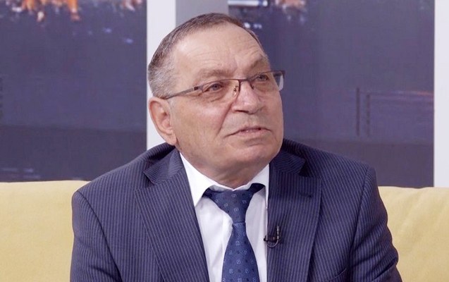  Yaş həddi 70 idisə, 77 yaşlı hakim vəzifədə necə qalıb?  