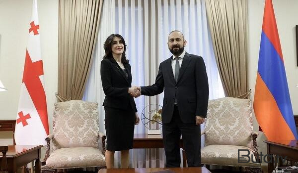  Mirzoyan Boçorişvili ilə danışdı, sülhü müzakirə etdi  