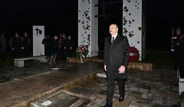  İlham Əliyev Azadlıq Qapısı abidəsini ziyarət etdi - Foto  
