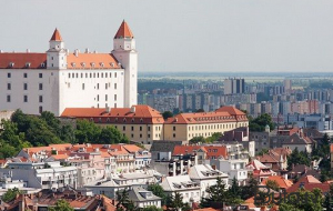 Bratislava-Bakı aviareysi açıla bilər