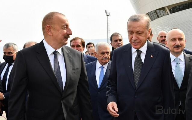  Cənab Prezident, xanımımın sizə salamı var... - Video  