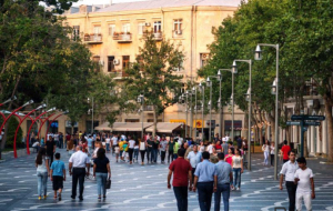 Qaçqın-köçkünlər Bakıdan əl çəkmir: sayı 3 milyonu ötüb
