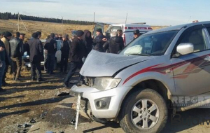 Bakıdan toydan qayıdan ailə Oğuzda qəzaya düşdü