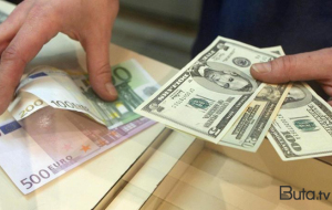 Pulunu dollarlarla saxlayanlara şad xəbər