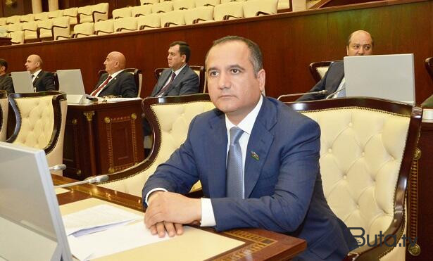  Azərbaycan dili milli dövlətçiliyimizin rəmzlərindən biridir  