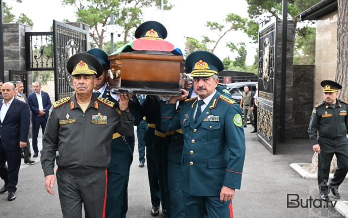  Zakir Həsənovla Elçin Quliyev generalın dəfnində - Fotolar  
