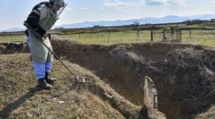  Ağdamda qəbir qazılan zaman hərbi sursat aşkarlandı - Foto  