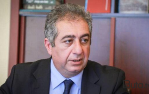 Prokuror Qubad İbadoğlunun qardaşına cəza istədi