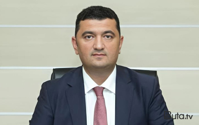  “Green Card” udduğundan ərizə yazaraq vəzifəsindən gedibmiş  