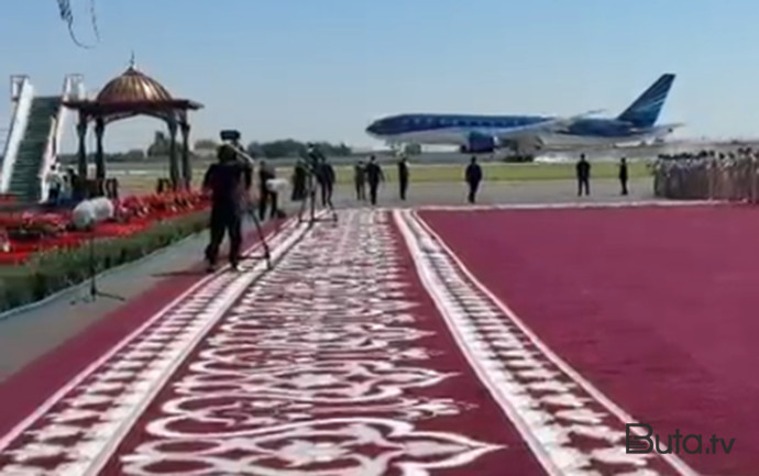  Prezidentlə xanımını alqışlarla qarşıladılar - Video - Yenilənib  