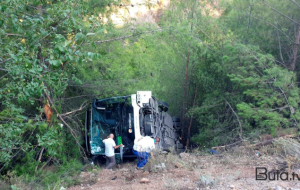 Avtobusla yük maşını toqquşdu: 25 ölü