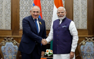 Paşinyan Bişkekdə Modi ilə görüşdü