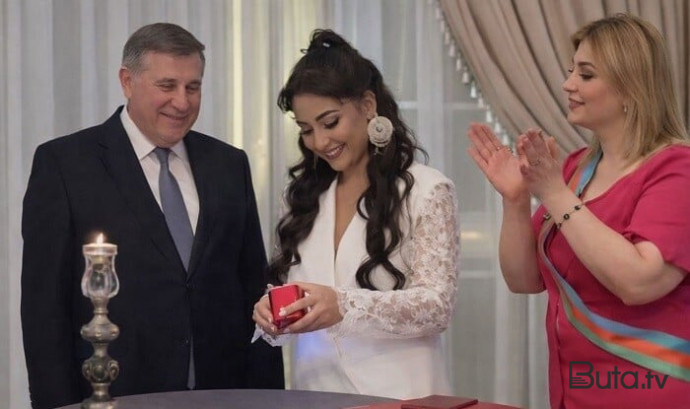  67 yaşında özünə toy edən general gənclərə nümunədir  