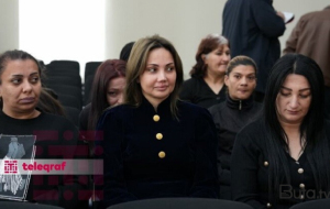 Dəniz Əsədova hakim qarşısında - Foto