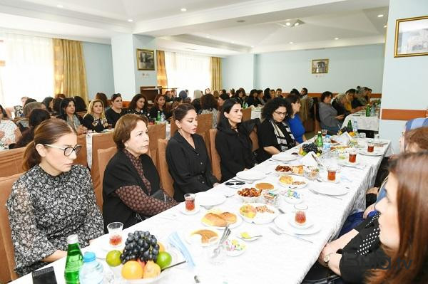  Yas mərasimlərindəki dəbdəbəyə qarşı... - Rəsmi  
